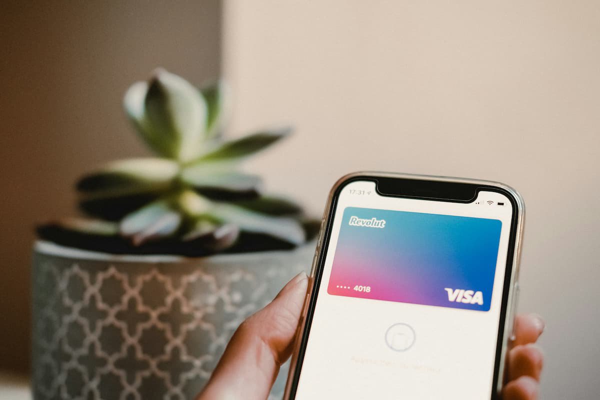 Which Identity Protection Service Is Best for Monitoring Credit, Bank Activity, and Fraud?